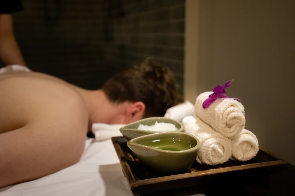 Traditional Thai Massage: Traditional Thai Massage: